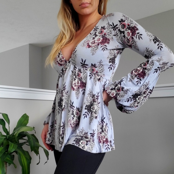 Free People Floral Bell Sleeve Blouse XS - Picture 5 of 8